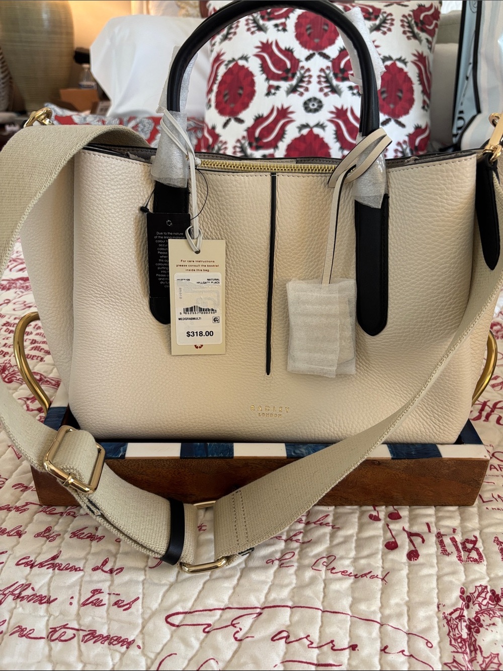 NWT RADLEY LONDON Hillgate Place Pebbled Leather Cream Satchel with Black Trim